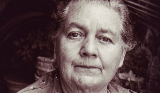 Эта великая женщина 60 лет назад нашла лекарство от рака. Но его утаивают от нас...